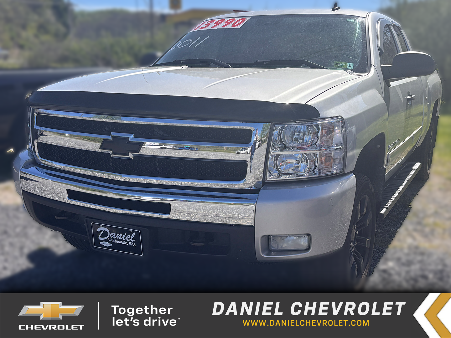 2011 Chevrolet Silverado 1500 LT in Sheer Silver Metallic — front three-quarter view