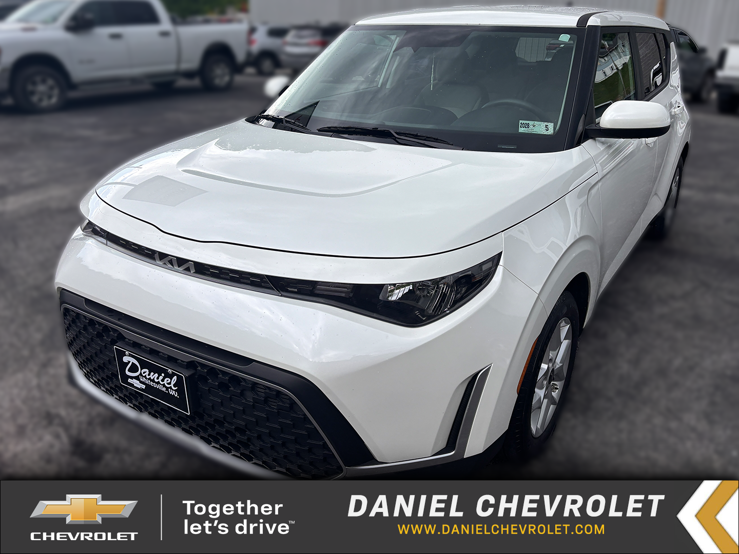2025 Kia Soul LX in White — front three-quarter view